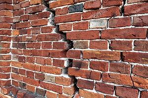 Crack in masonry wall
